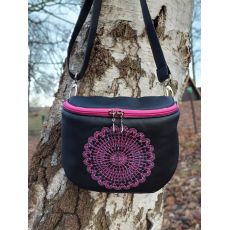 Ledvinka černá vícebarevná krajka