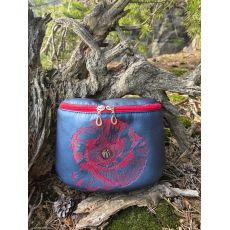 Ledvinka metalická modrá s vlčím mákem